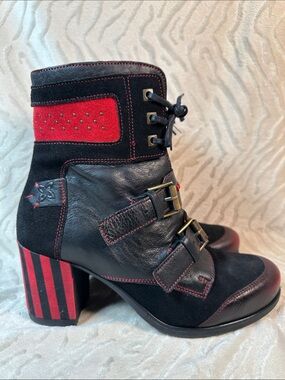 Maciejka Made in Poland Red & Black Leather Boots Size 38
